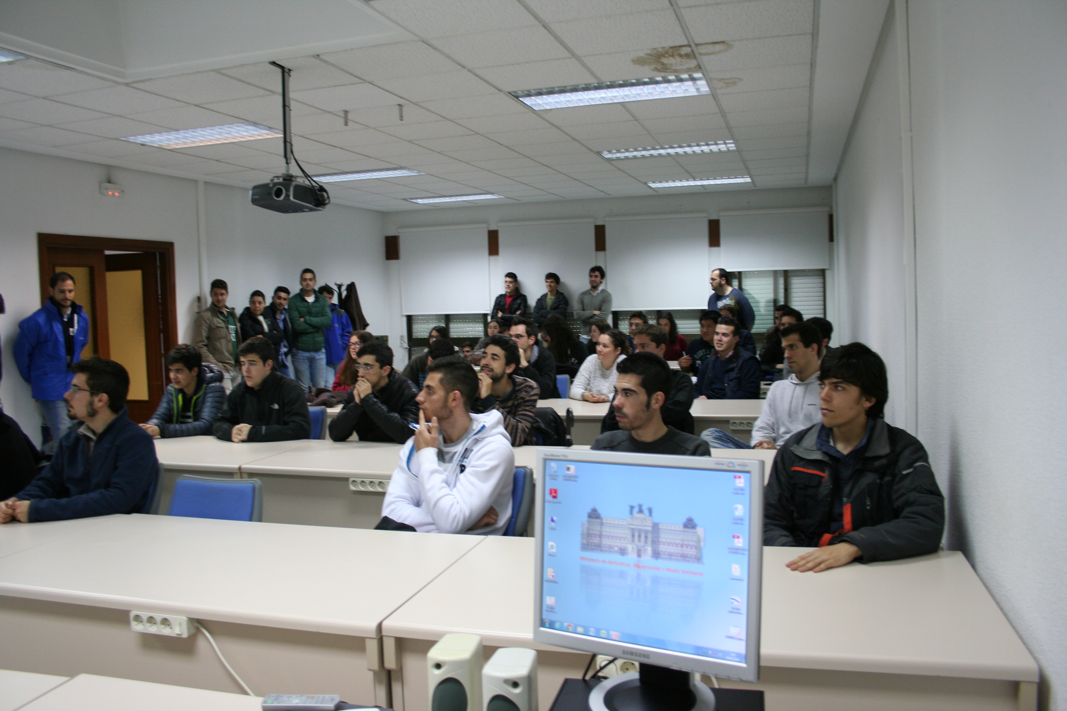 VISITA DE LOS ALUMNOS DEL MÁSTER DE INGENIERÍA AGRONÓMICA DE LA UNIVERSIDAD POLITÉCNICA DE MADRID
