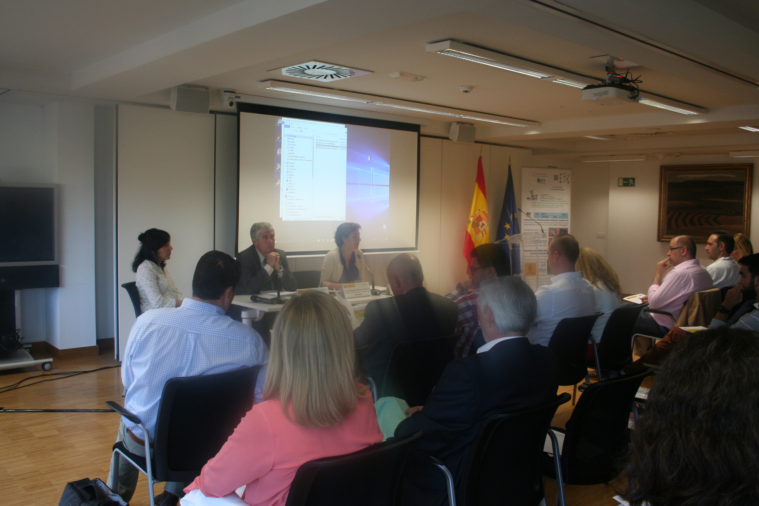 JORNADA SOBRE EL PAPEL DE LAS NUEVAS TECNOLOGÍAS EN LA AGRICULTURA