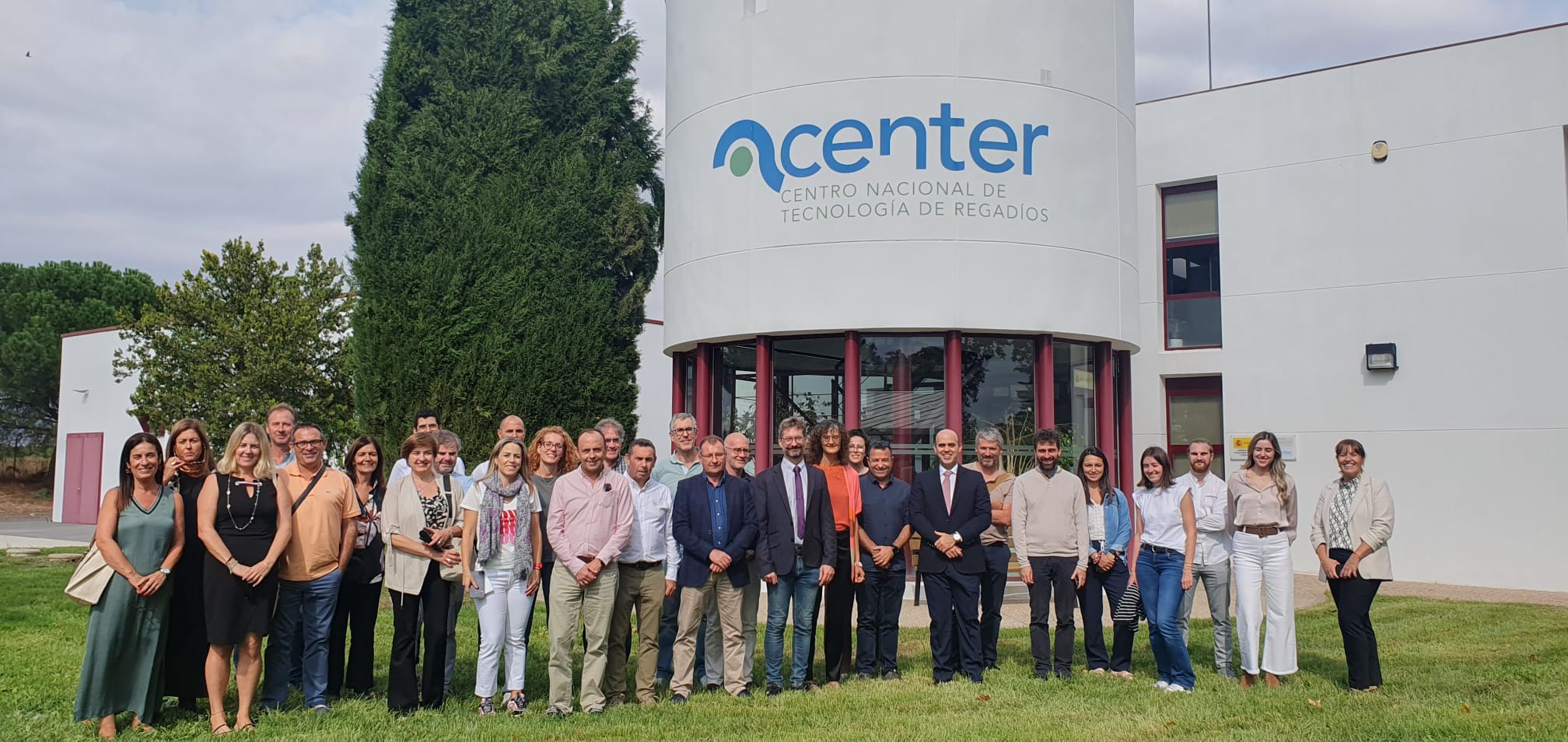 VISITA AL CENTRO NACIONAL DE TECNOLOGÍA DE REGADÍOS (CENTER) DE LOS SOCIOS DEL PROYECTO SMART GREEN WATER