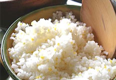 Plato de arroz blancoPlato de arroz blancoes